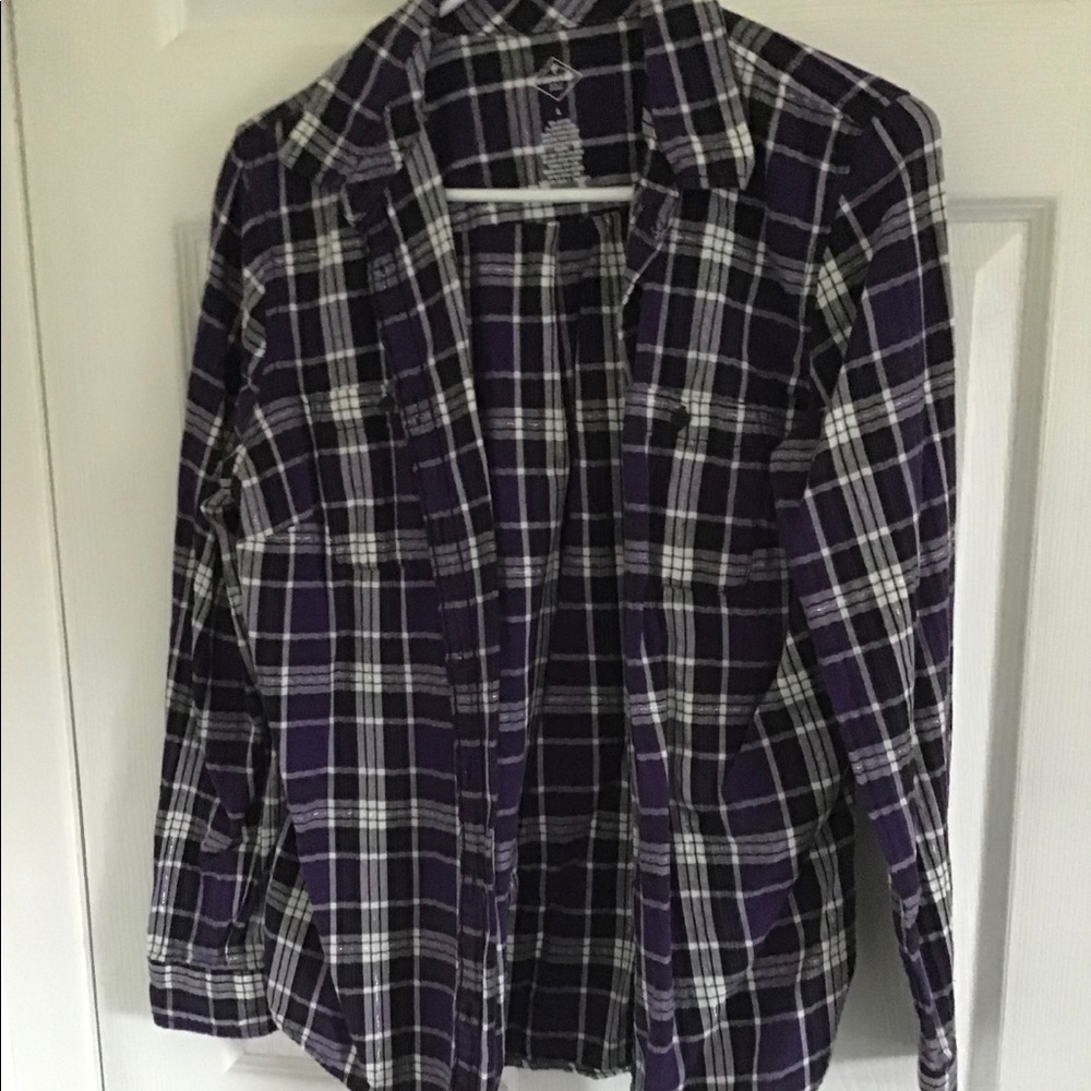 Women’s button top